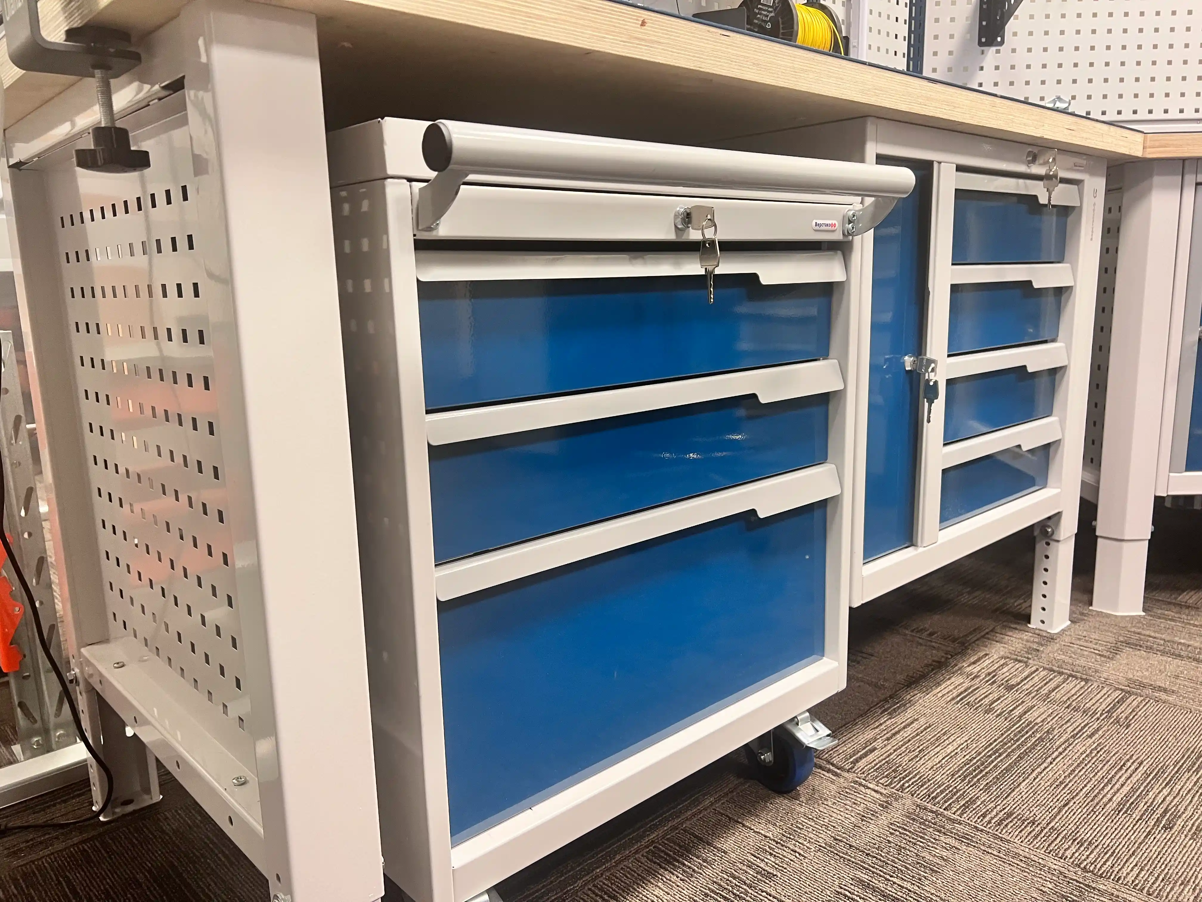 CTR 1232.S14.3 Верстак слесарный 1055x1193x743 мм