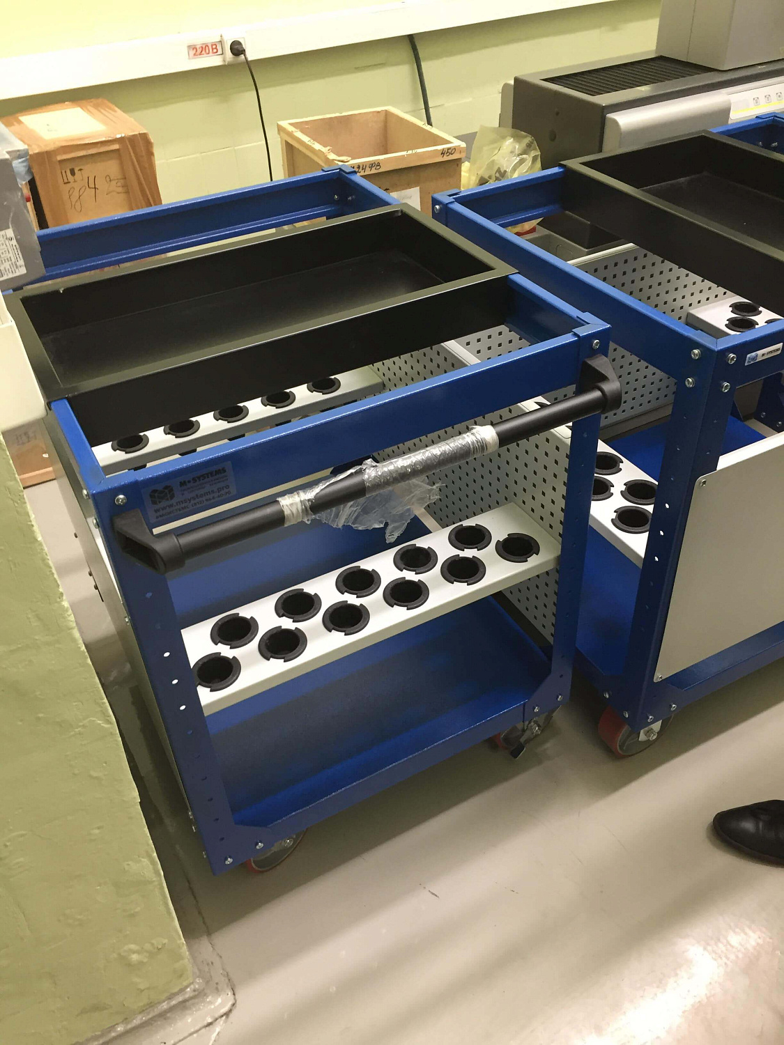 ER-00023419 Тележка для инструмента к станкам с ЧПУ CAR-TOOL XM (ISO/SK 40) 930x675x800 мм